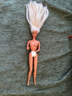 Barbie Platinum Blonde Fashion - Long Straight Hair